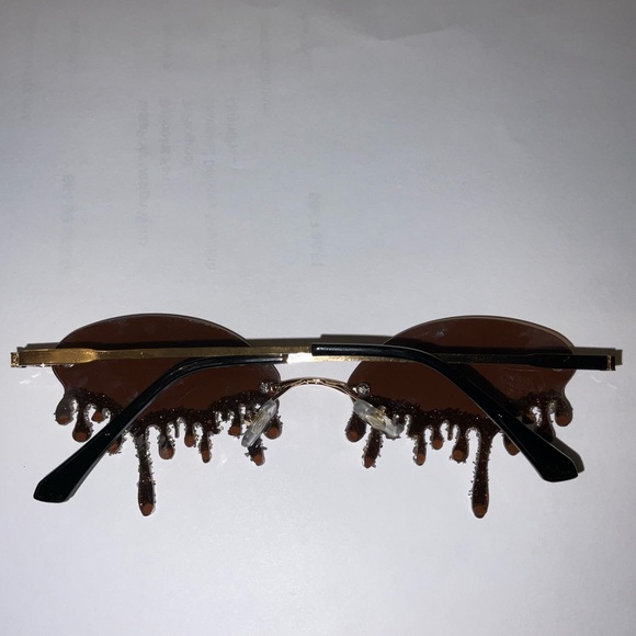 Gorgeous Teardrop Diamond Gold & Blingy Rimless Sunglasses! - Picture 5 of 7